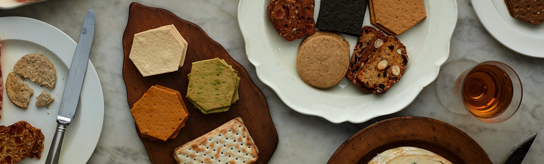 Cracker Selection Boxes & Gift Tins