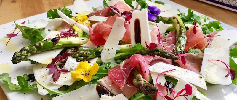 grilled asparagus salad with prosciutto ham and ricotta stagionata